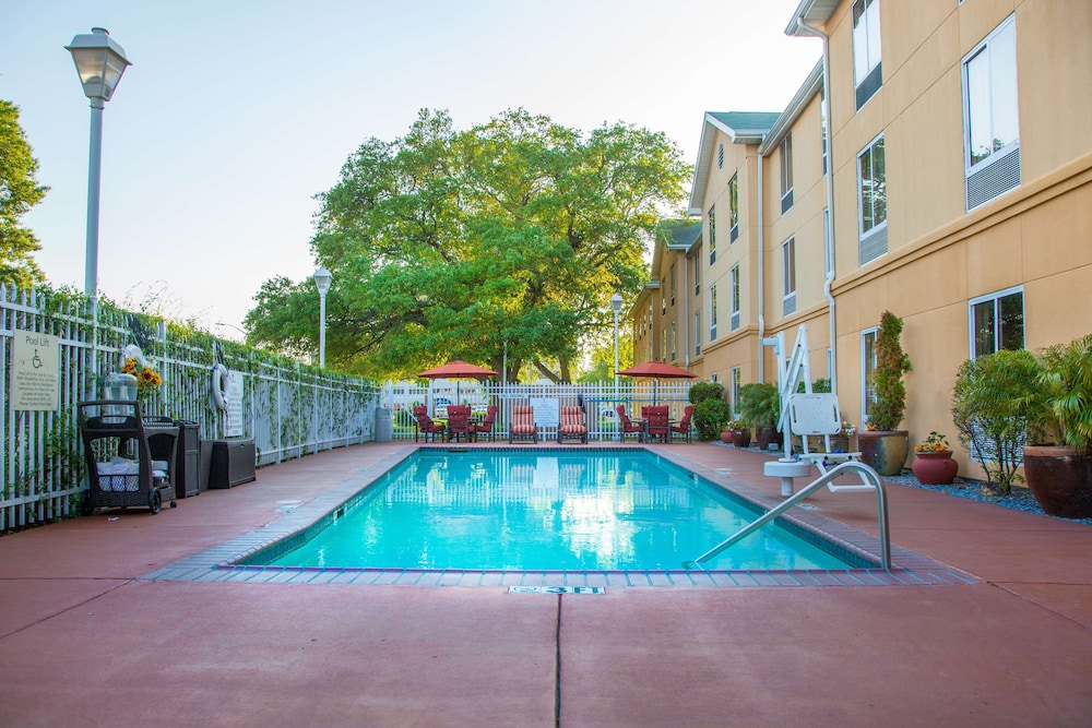 Hampton Inn & Suites New Orleans Elmwood Clearview Pkway LA - photo 41