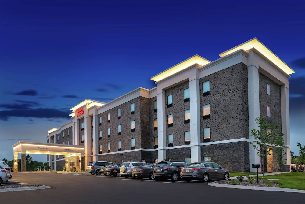 Hampton Inn & Suites St. Paul Oakdale Woodbury - photo 57