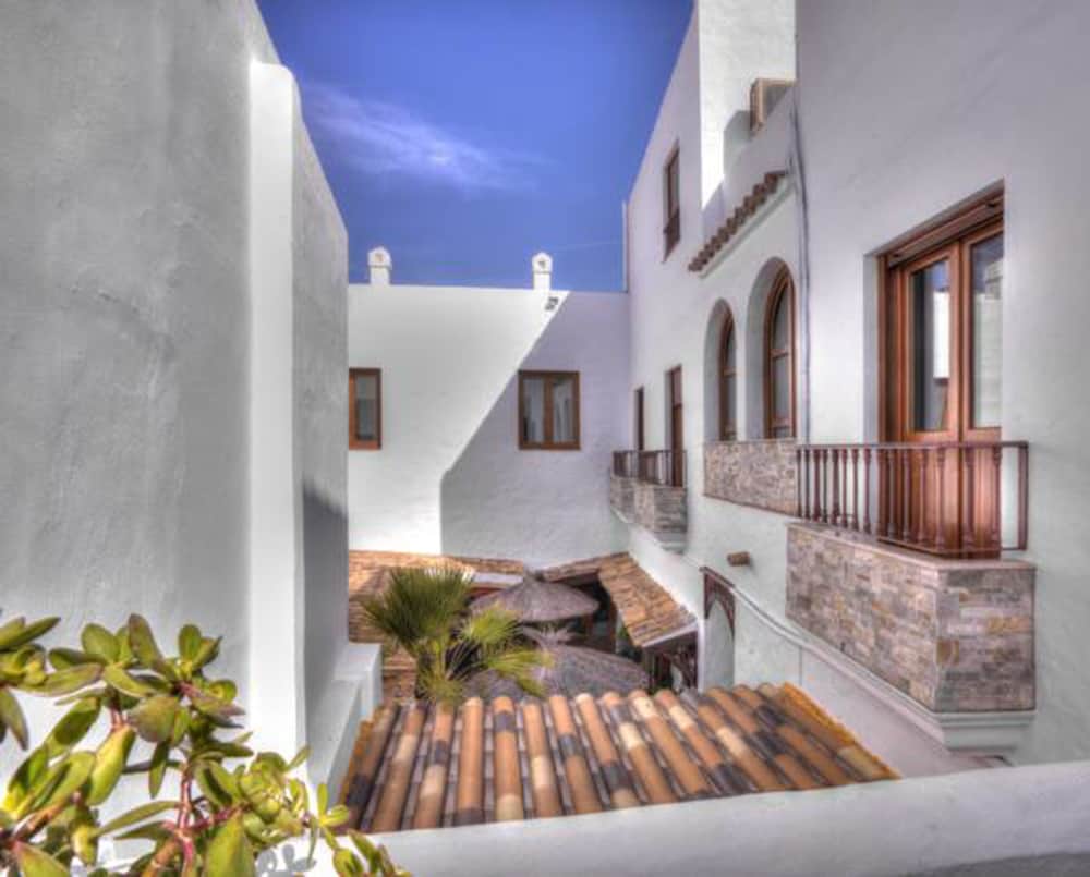 Hotel Almadrabeta — Barbate — photo 3