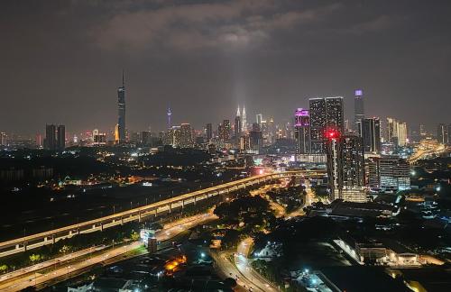 Razak City Residence at Sungai Besi Kuala Lumpur by Liberty Homes — 4-Star Luxury Hotel in Kuala Lumpur, Malaysia
