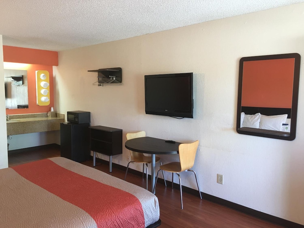 Motel 6 Richmond VA Midlothian Turnpike - photo 18