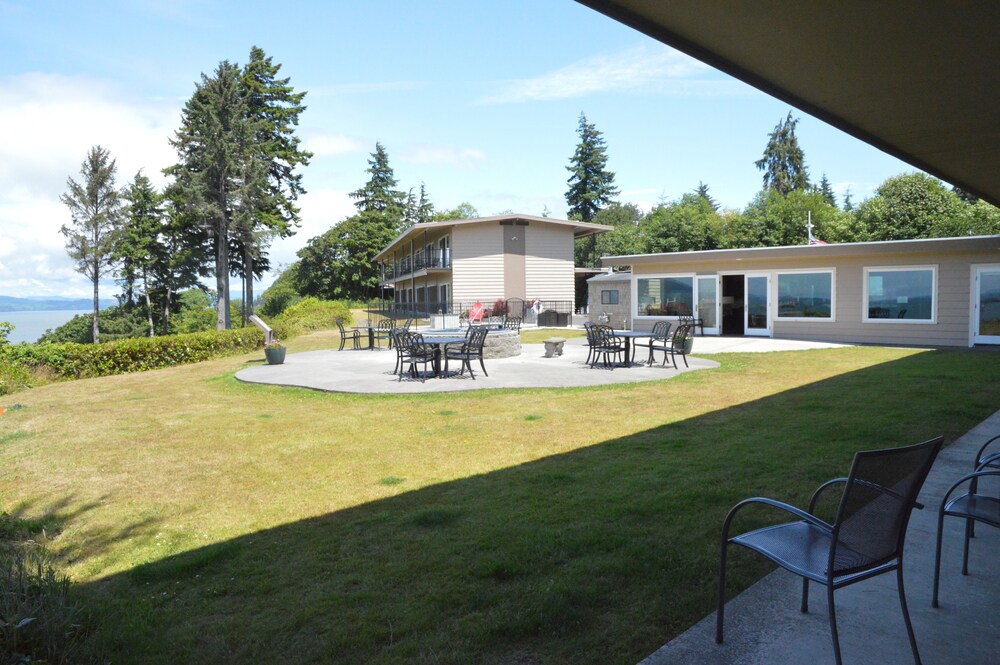 Astoria Crest Motel - photo 89