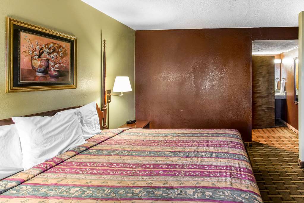 Rodeway Inn & Suites Smyrna Nashville Area - photo 15