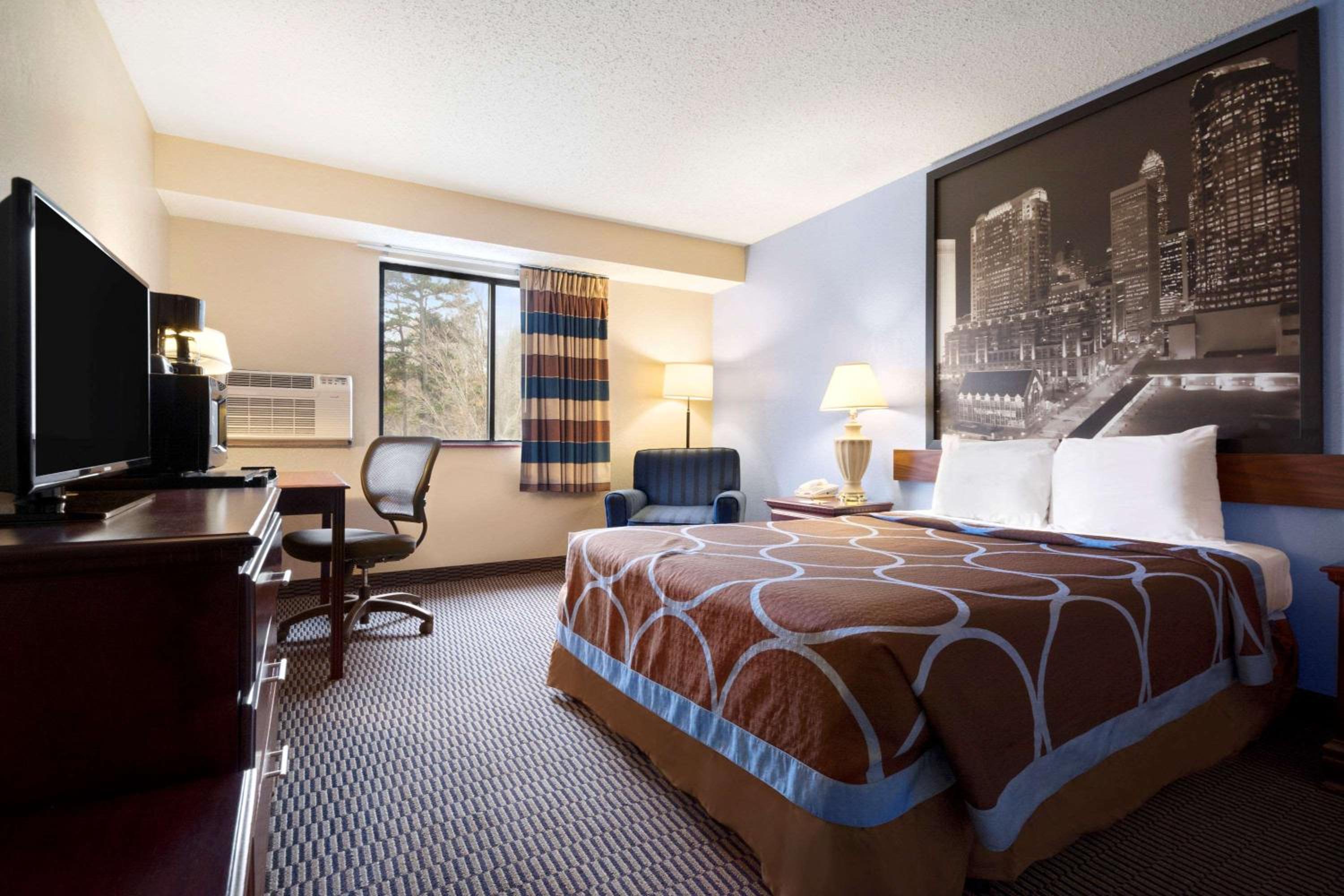 Super 8 by Wyndham Charlotte University - photo 18