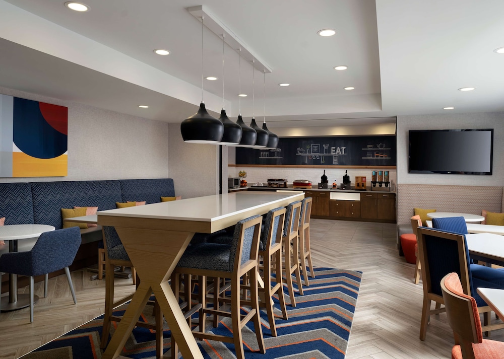 Hampton Inn Troy - photo 17