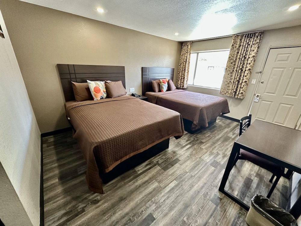 West Inn NAU Downtown Flagstaff - photo 6