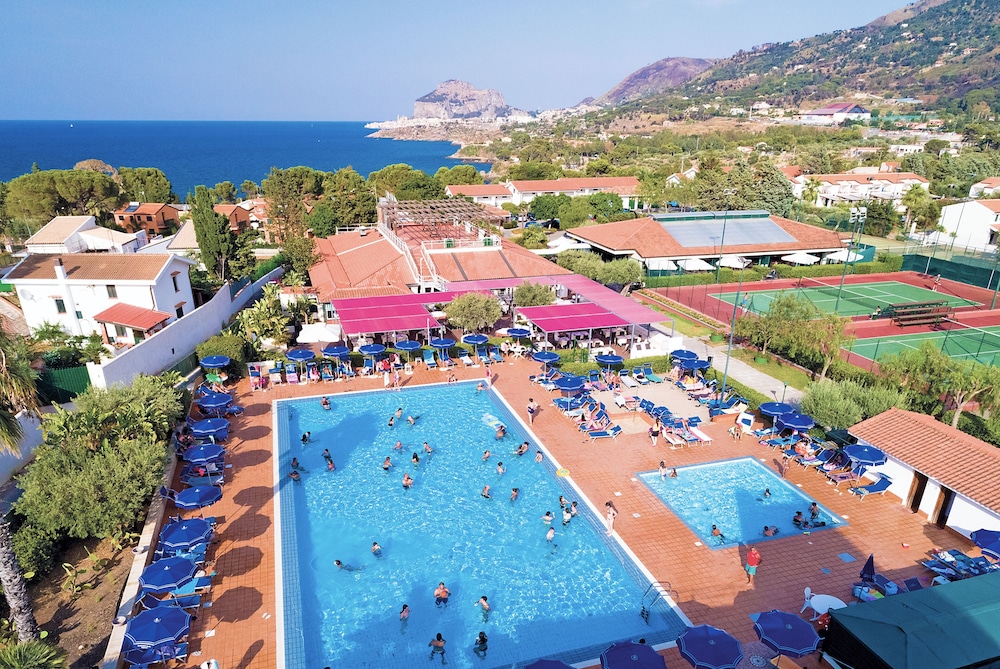 Cefalu Resort Sporting Club — Cefalu