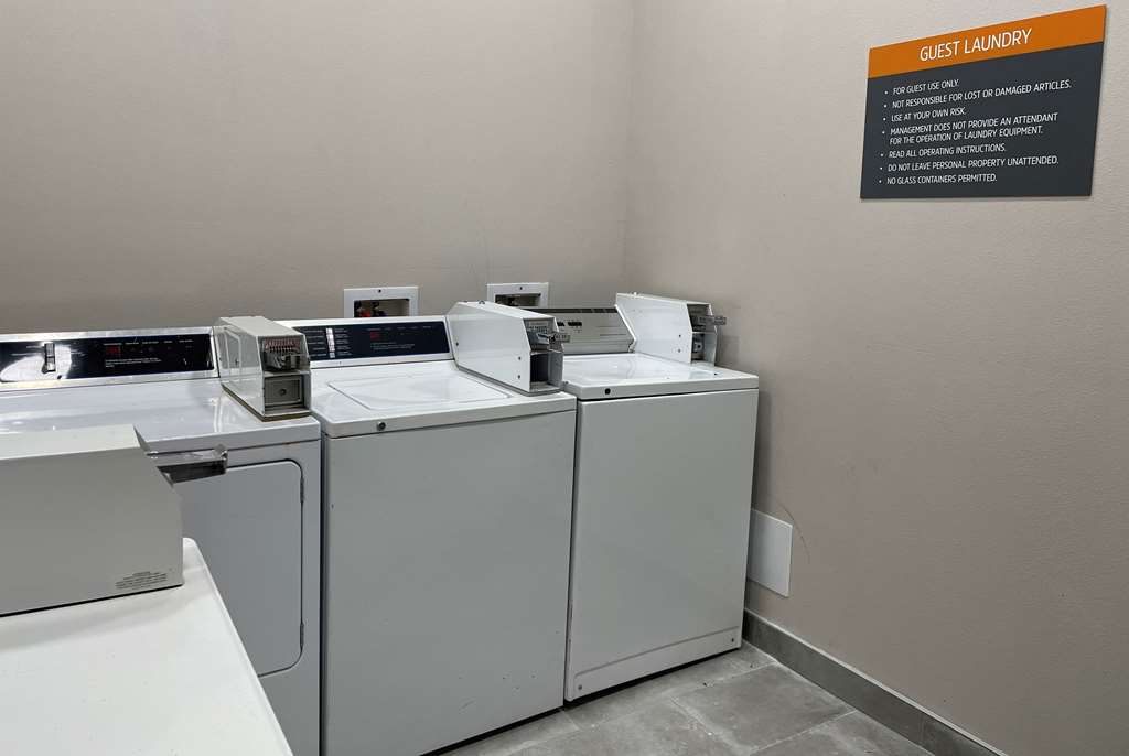 La Quinta Inn and Suites by Wyndham Schertz San Antonio Selma - photo 21