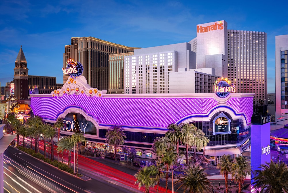 Harrah s Las Vegas A Caesars Rewards Destination - photo 105
