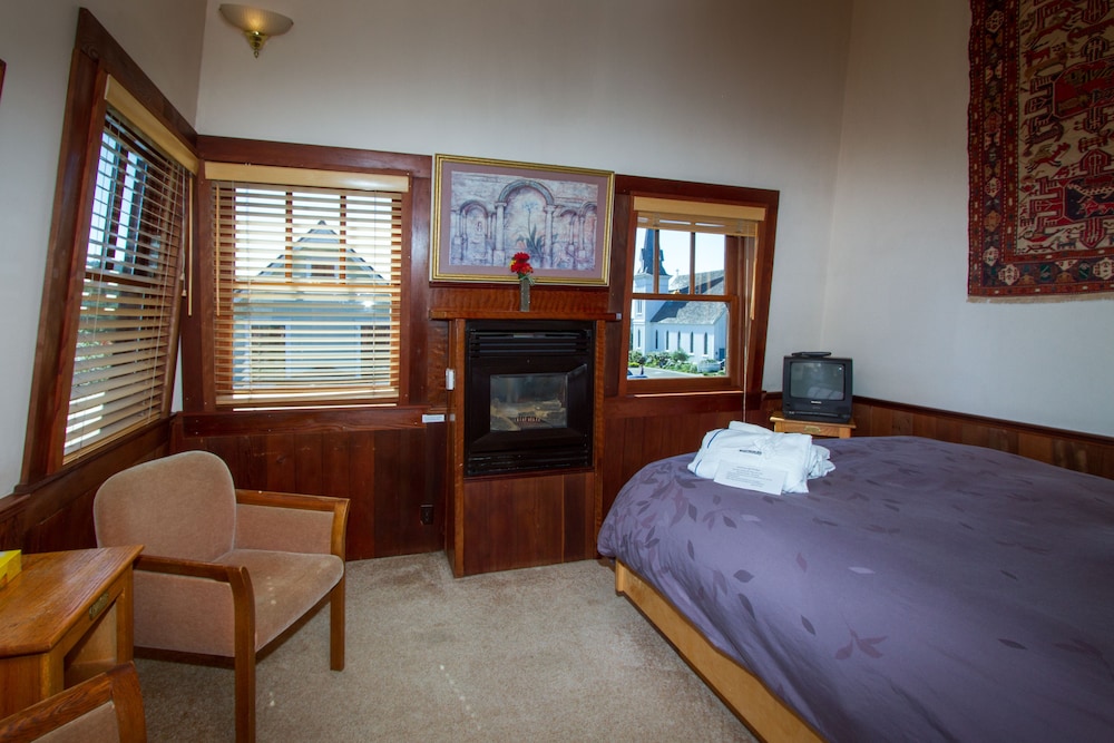 Sweetwater Inn and Spa - photo 9