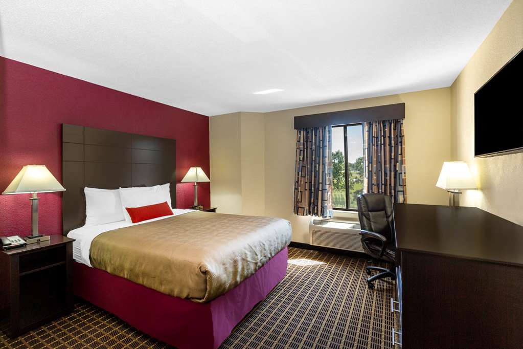 Baymont Inn & Suites by Wyndham Mukwonago - photo 8