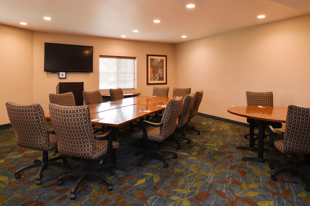 Candlewood Suites Boise Towne Square by IHG - photo 43