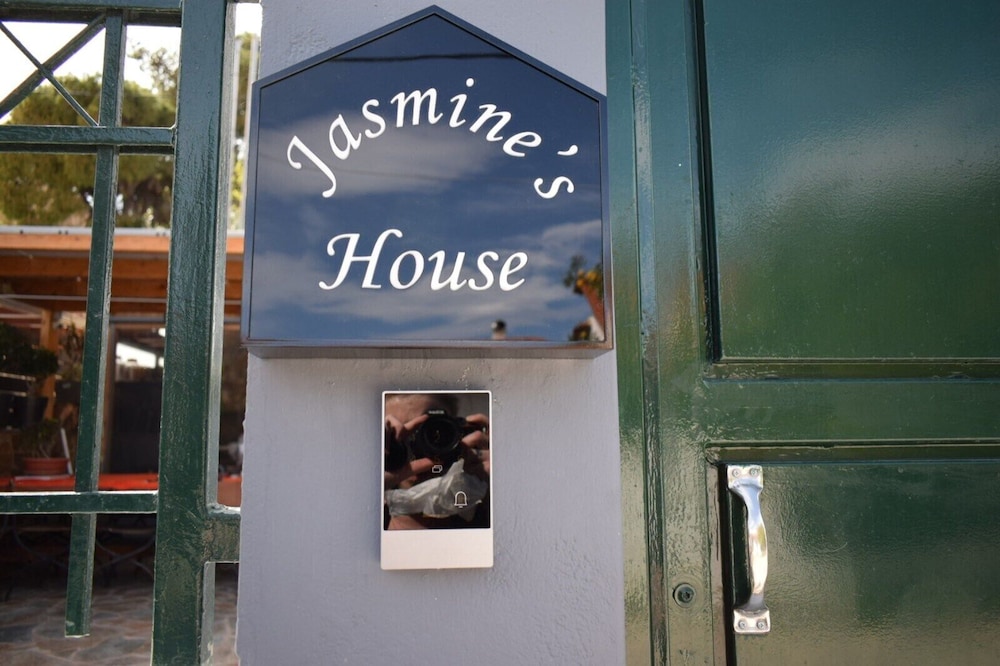 MTC Jasmine's House — 4-Star Luxury Hotel in Markopoulo, Greece