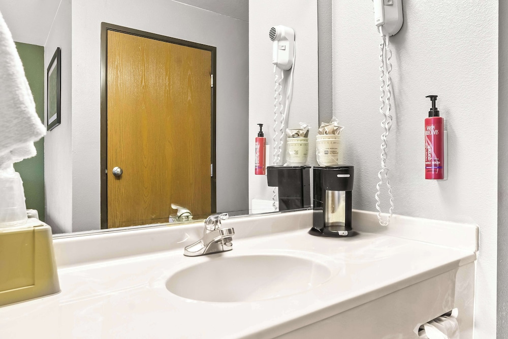 SureStay Plus Hotel by Best Western Bettendorf - photo 21