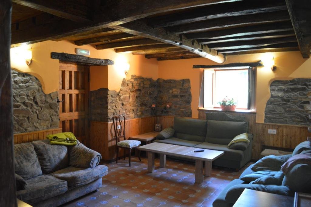 Casa el Fanoso — 4-Star Luxury Hotel in Valdes, Spain