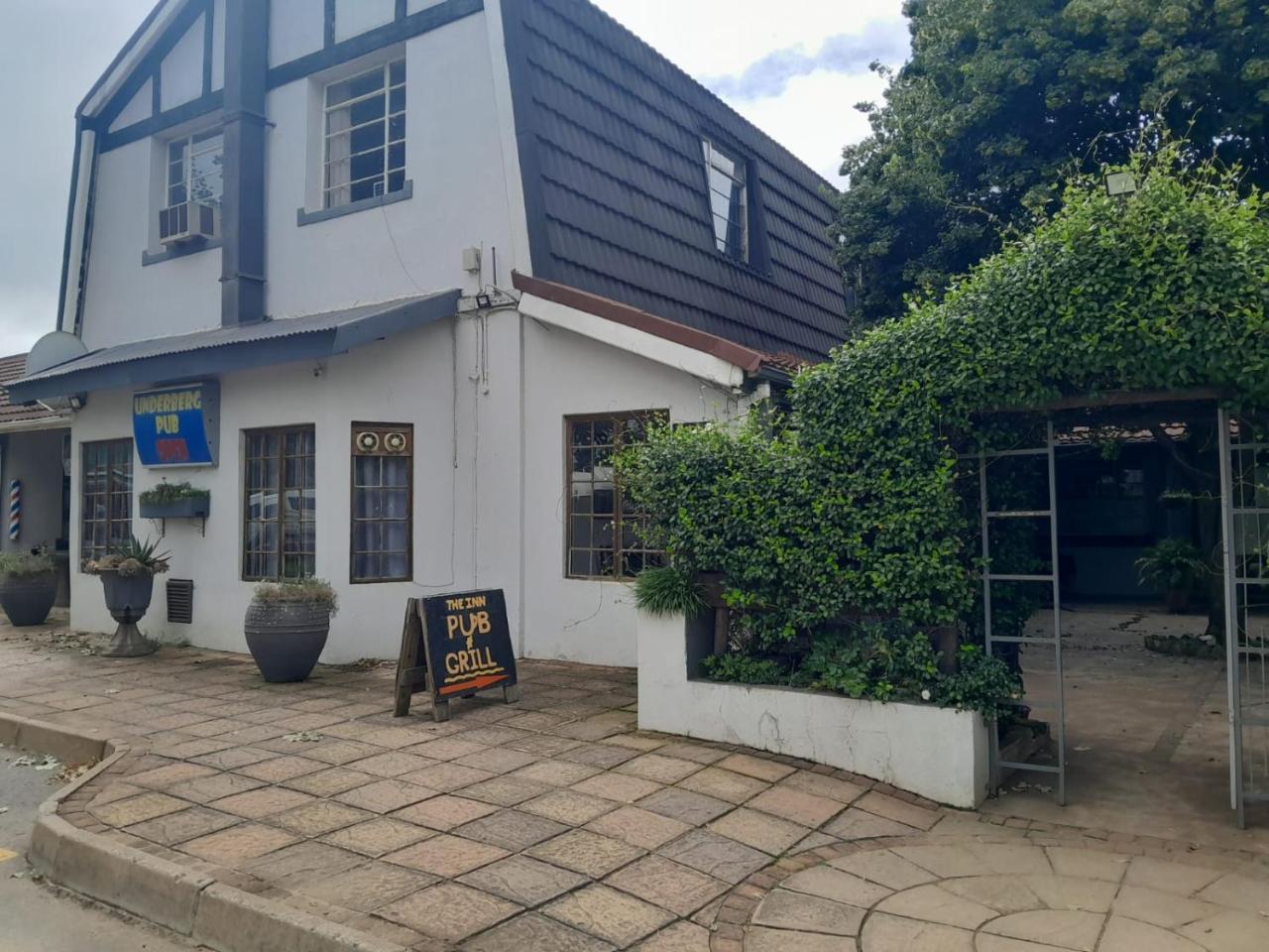 Underberg Inn - carbon neutral hotel in Unknown City