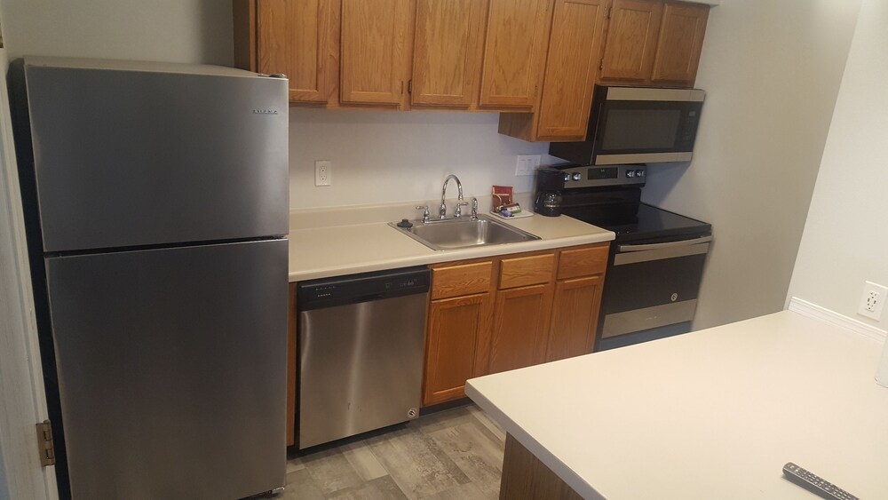 Sterling Hotel and Suites - photo 23