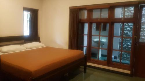 Krowi inn - last minute hotel in Surabaya