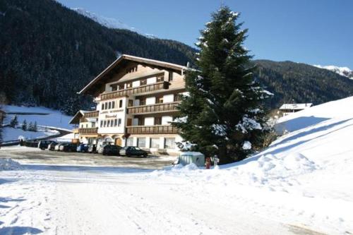 Almarett - carbon neutral hotel in Racines