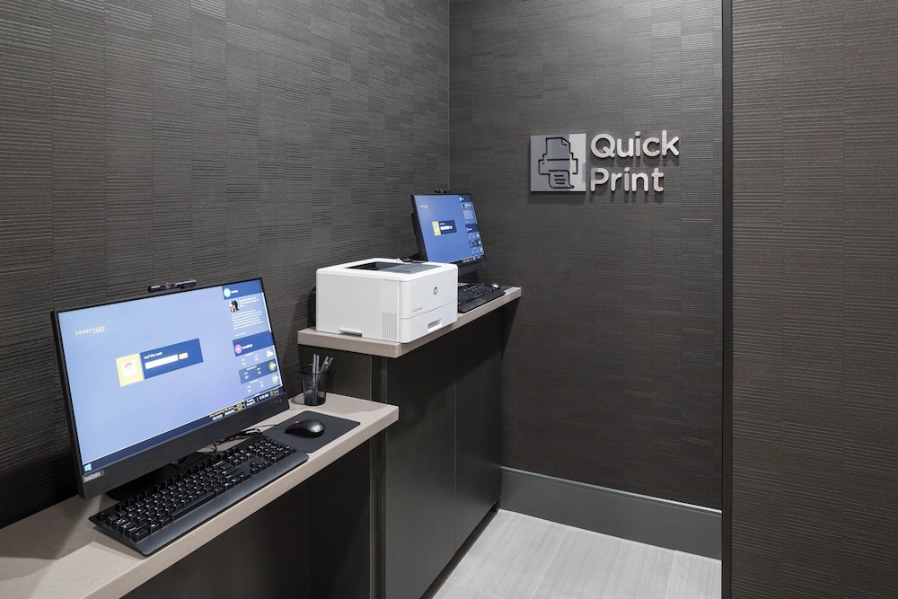 Courtyard by Marriott Houston Heights I 10 - photo 26