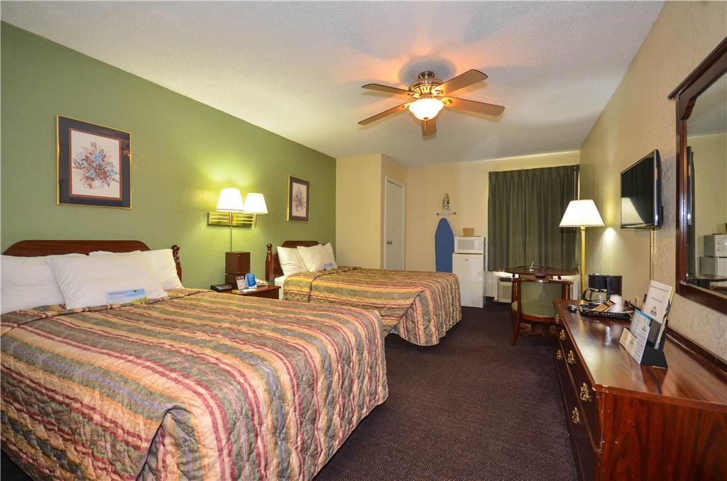 Days Inn by Wyndham Southern Hills ORU - photo 10