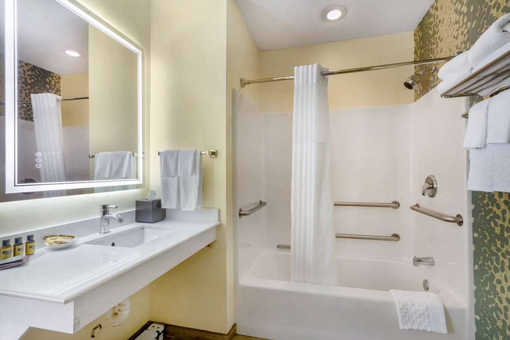 Best Western Plus Cold Spring - photo 28