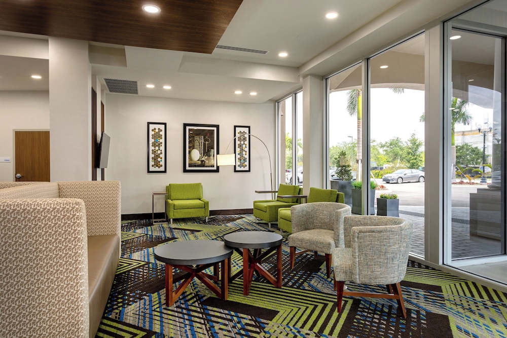 Holiday Inn Express & Suites Miramar - photo 43