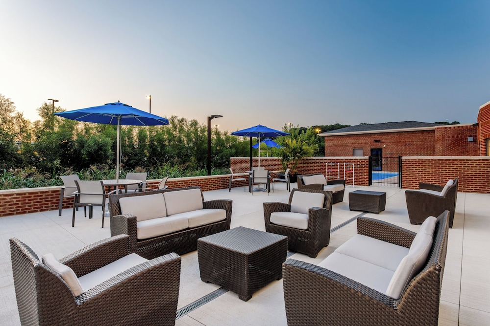 Holiday Inn Express & Suites Lancaster by IHG - photo 61