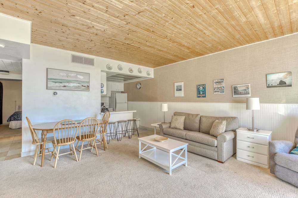 Sand & Sea Resort Condominiums - photo 500