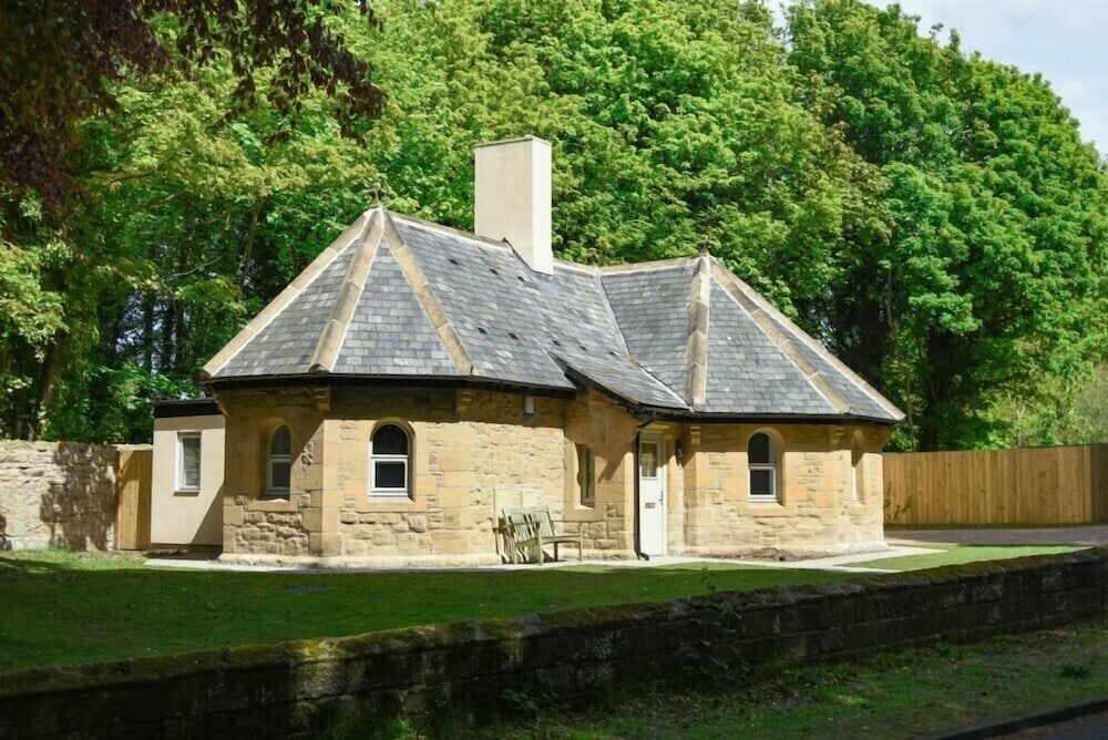 The Lodge Alnwick — 4-Star Luxury Hotel in Alnwick, United Kingdom