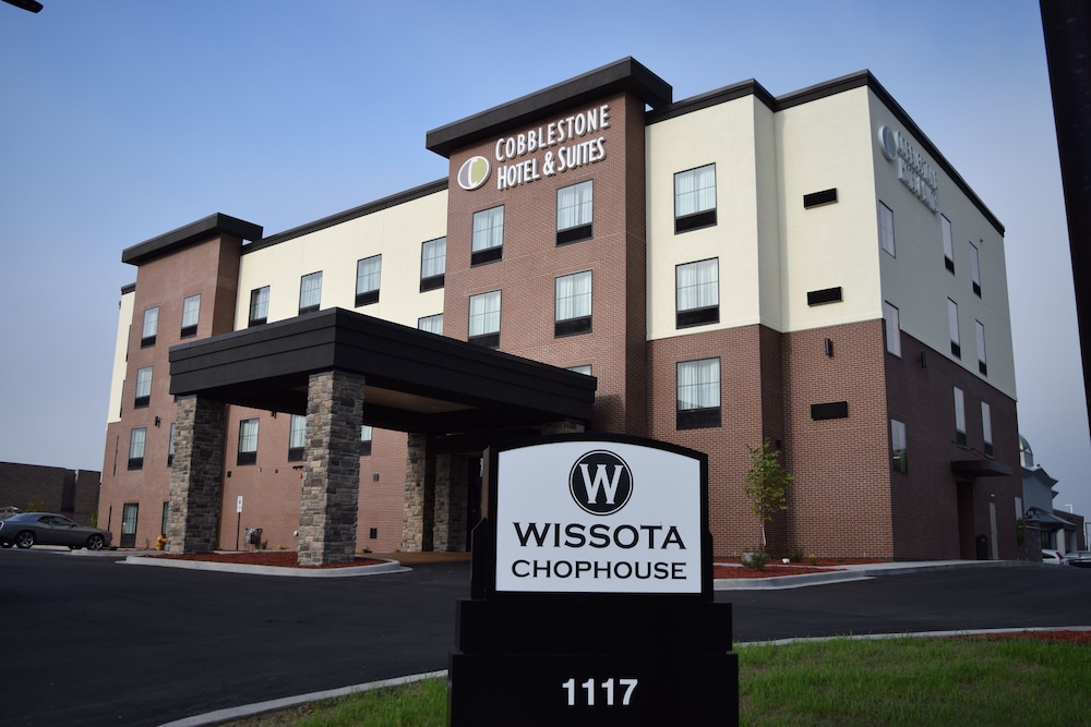 Cobblestone Hotel & Suites Stevens Point - featured photo