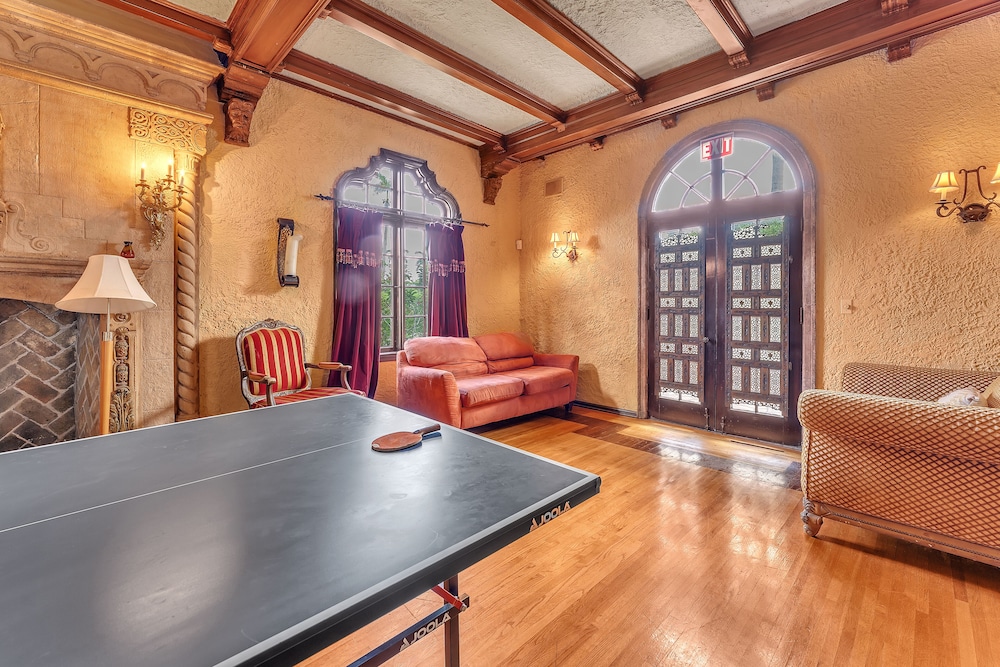 Young Mansion - photo 83
