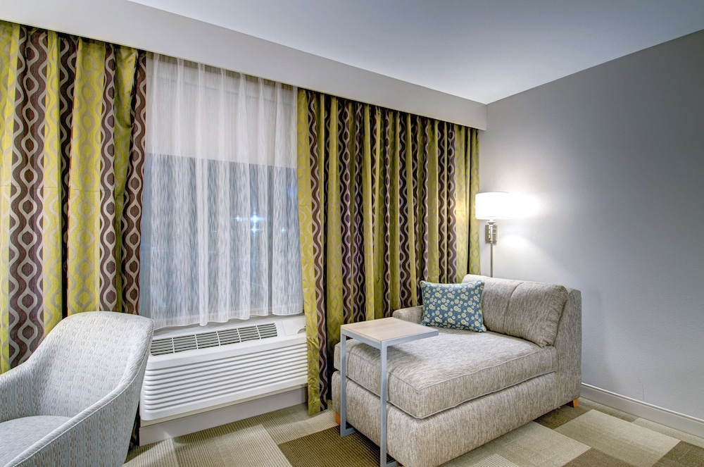 Hampton Inn Boston Westborough - photo 14