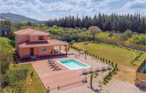 Four Bedroom Holiday Home In Bilice — 5-Star Luxury Hotel in Bilice, Croatia