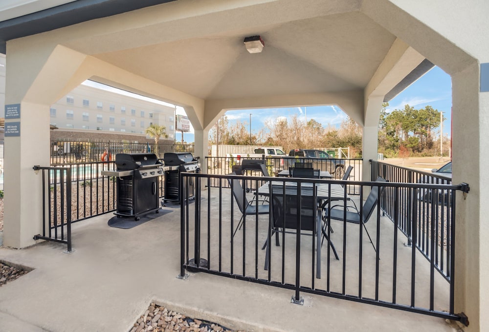 Candlewood Suites Lake Charles Sulphur by IHG - photo 40