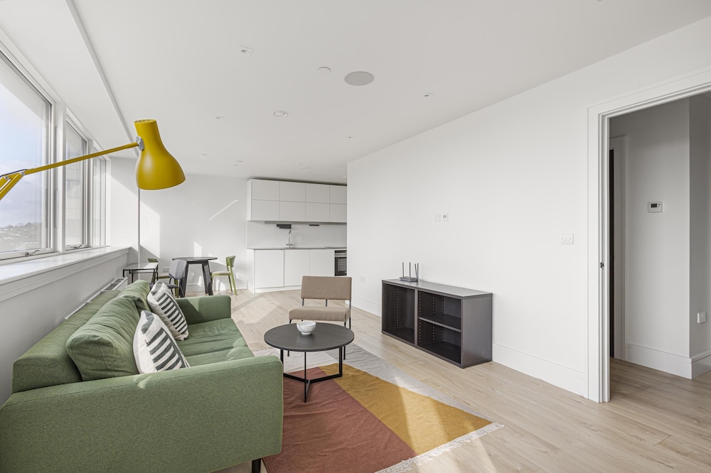 Brightly 1 Bed Wembley Stadium — 4-Star Luxury Hotel in Wembley, United Kingdom