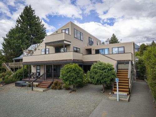 Scott Street Apartments — 4-Star Luxury Hotel in Lake Tekapo, New Zealand