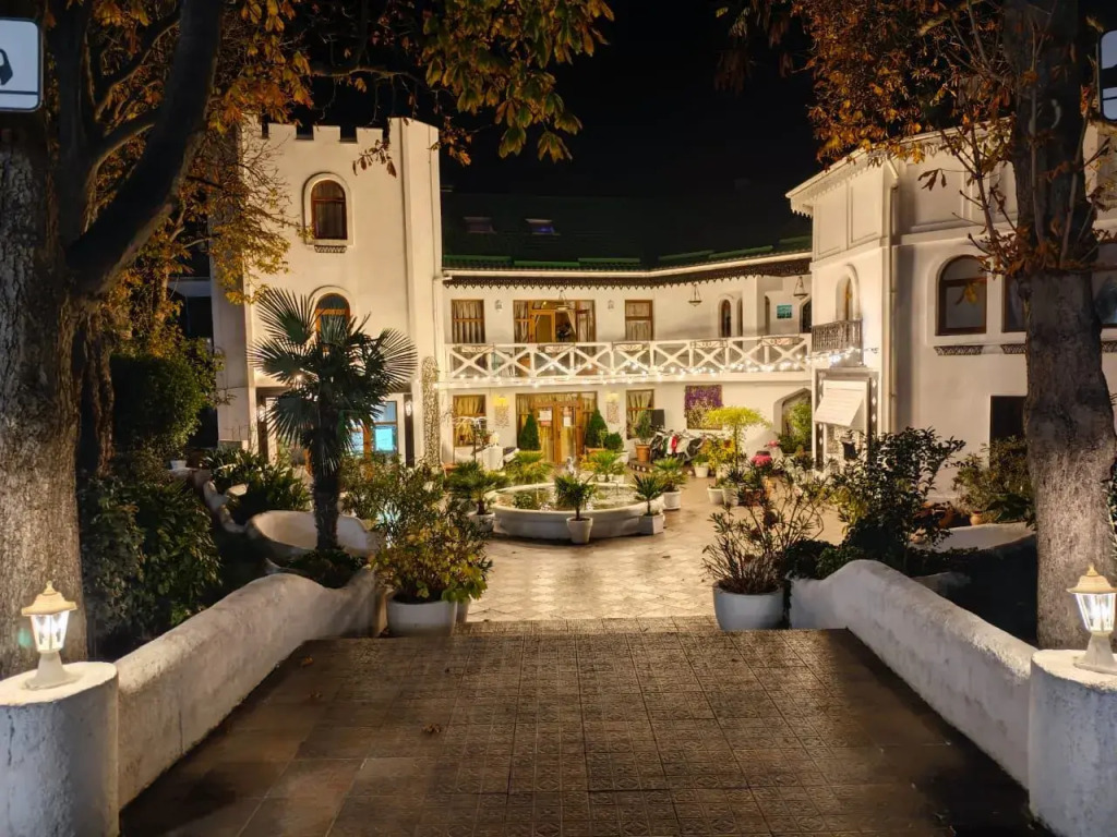 Mare Nero Living quarters in Alupka, Russia