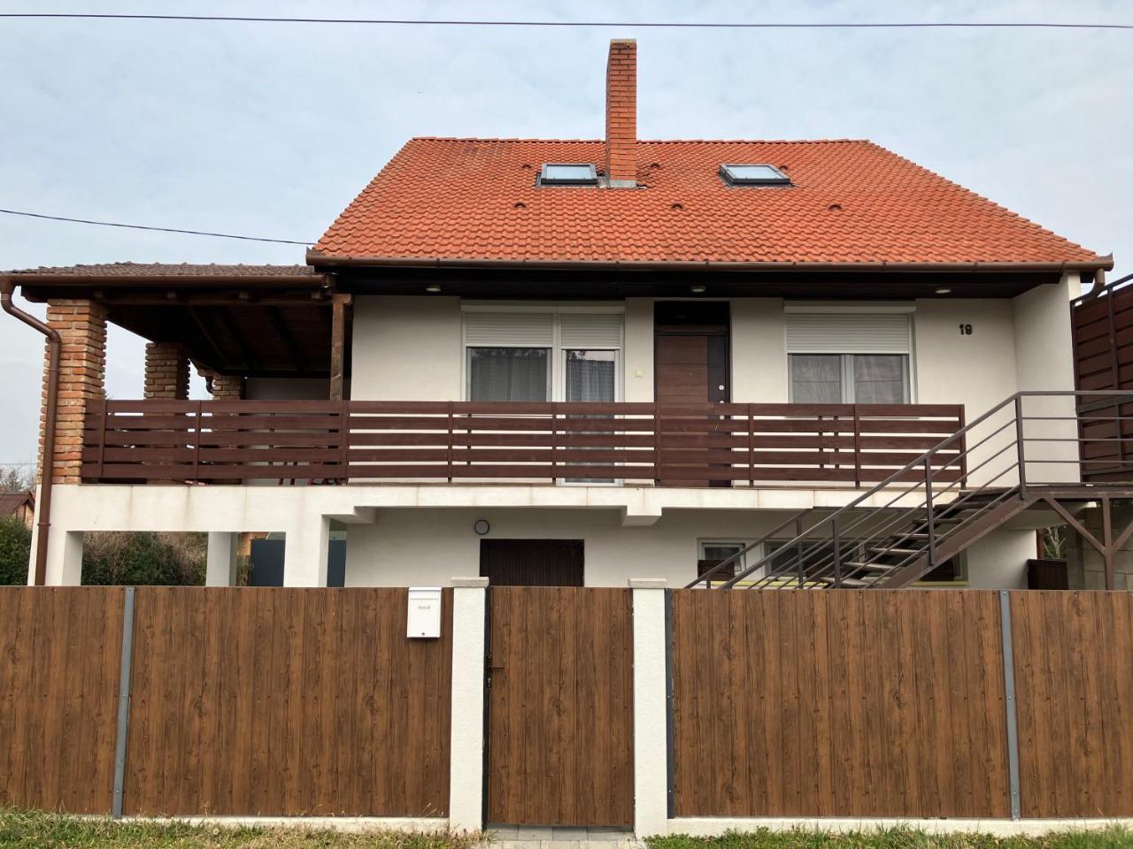 Dio Vendeghaz — hotel in Balatonfenyves