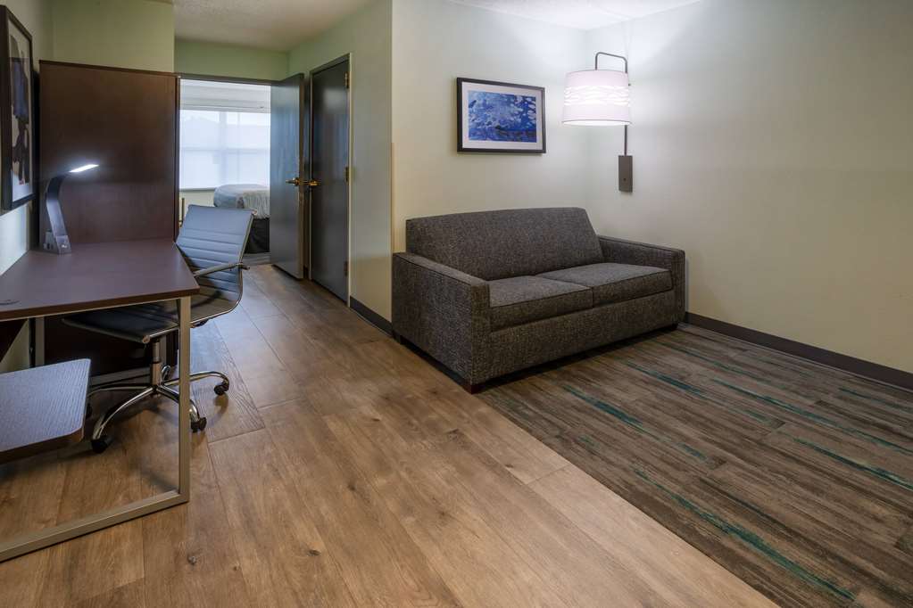 Wingate by Wyndham Waldorf Washington DC Area - photo 38