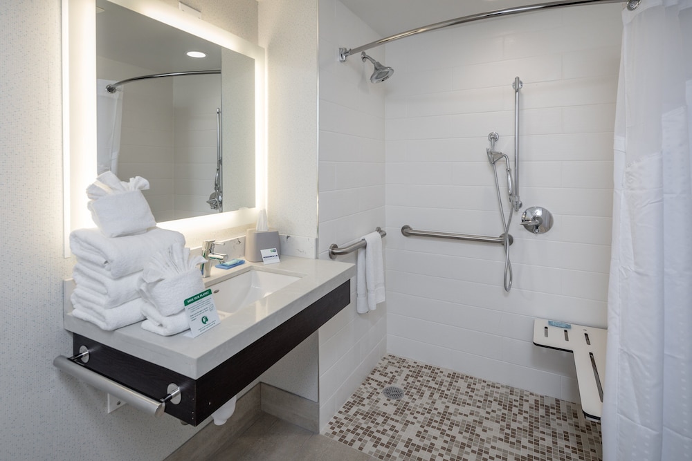 Holiday Inn Express Sunnyvale Silicon Valley by IHG - photo 9