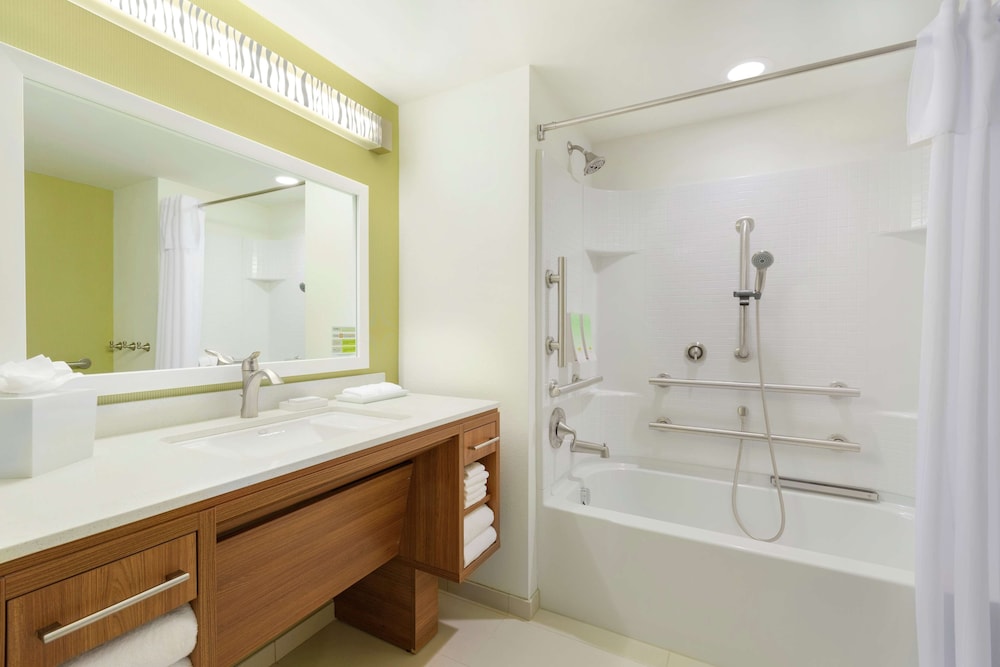 Home2 Suites by Hilton Canton - photo 19