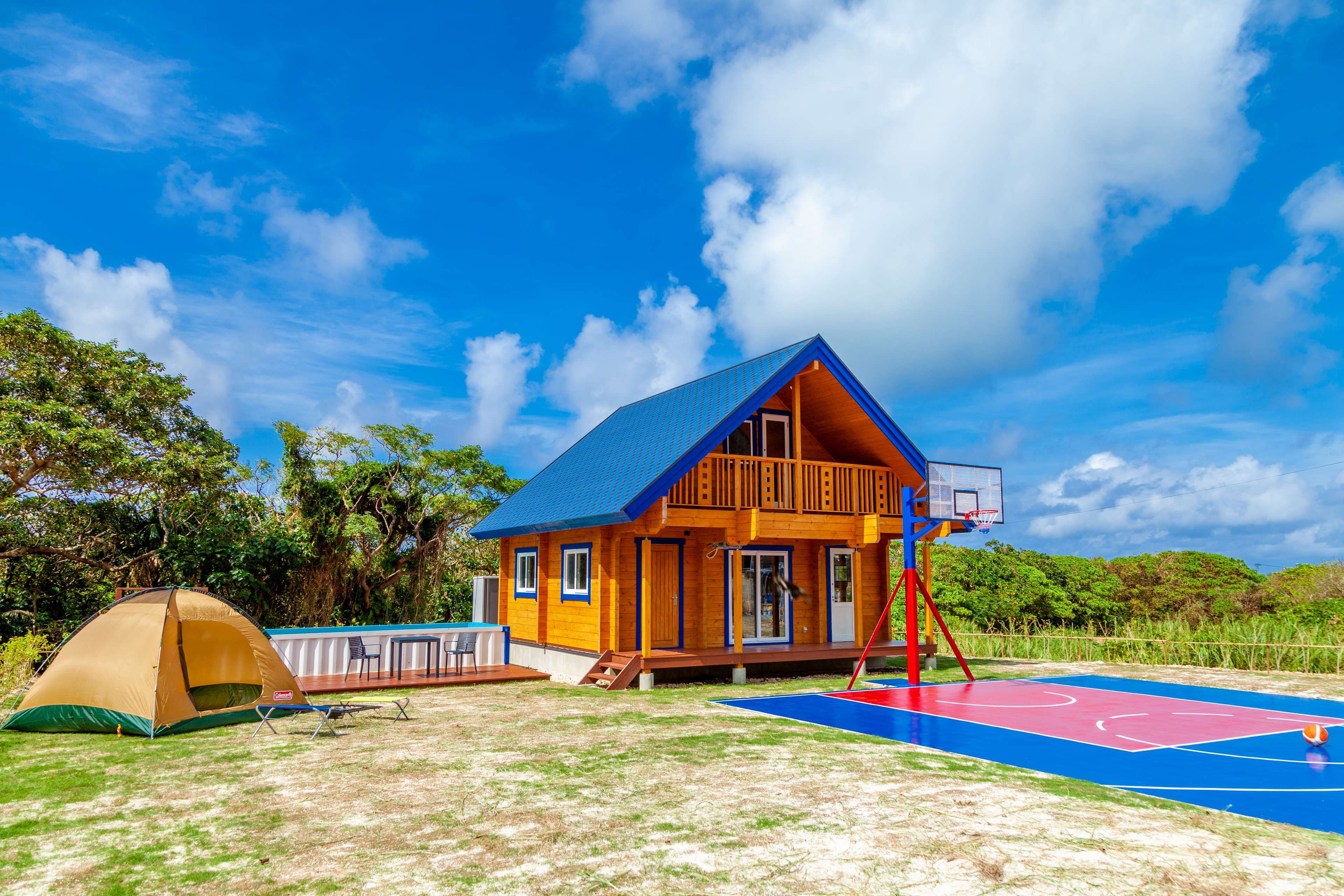 Reginaishigakilogterior1 in Ishigaki, Japan