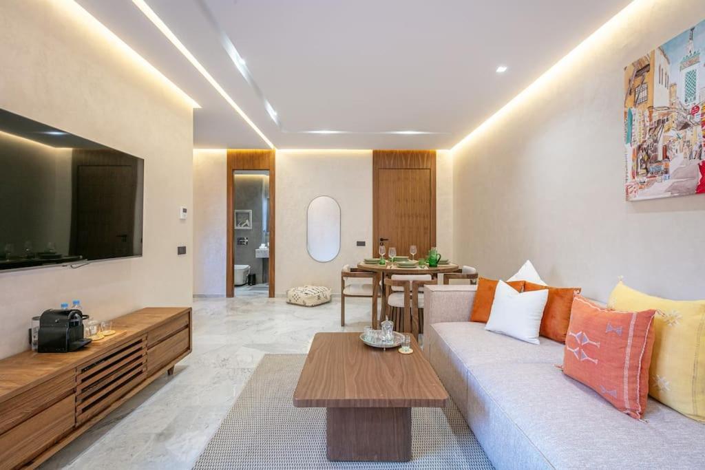 Contemporary luxe heart of Gueliz fibre optq IPTV — 4-Star Luxury Hotel in Marrakesh, Morocco