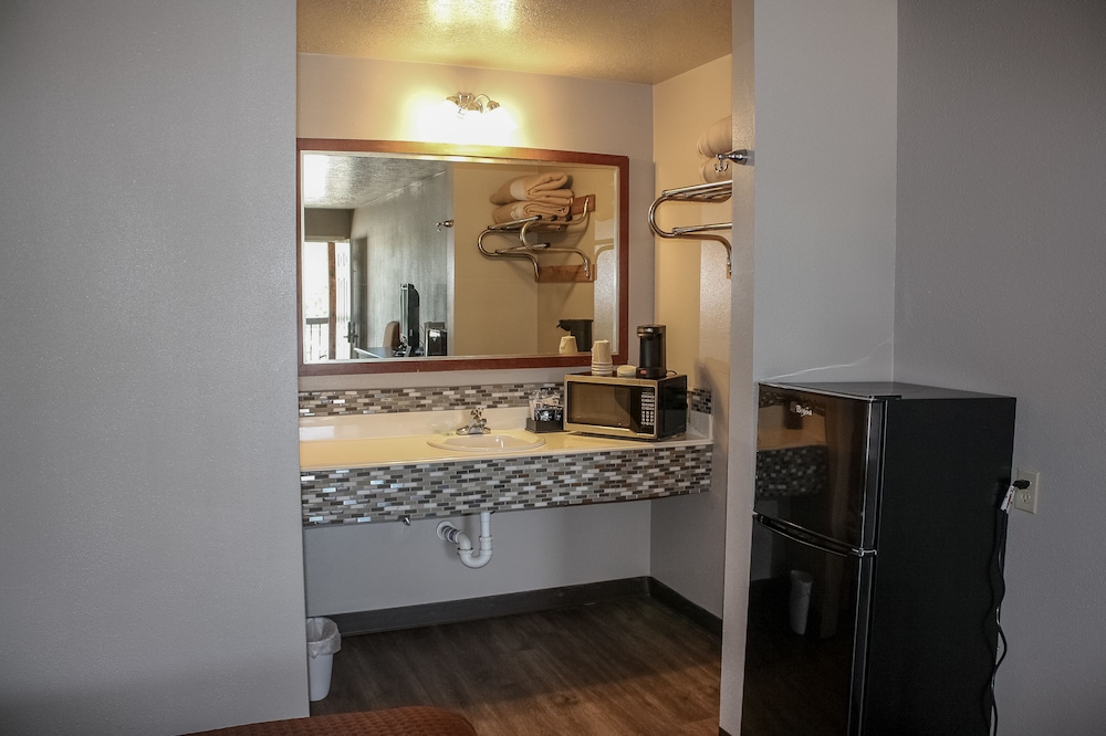 Rayburn Inn - photo 8