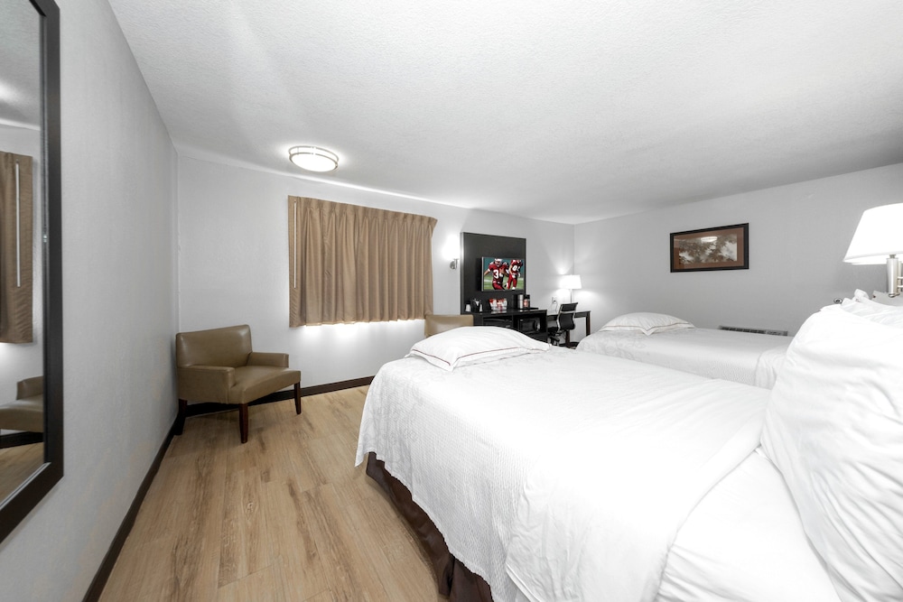 Red Roof Inn PLUS Huntsville - photo 10
