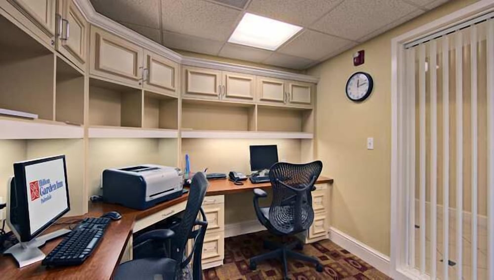 Hilton Garden Inn Palmdale - photo 22