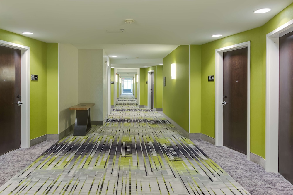 Hampton Inn White House - photo 11