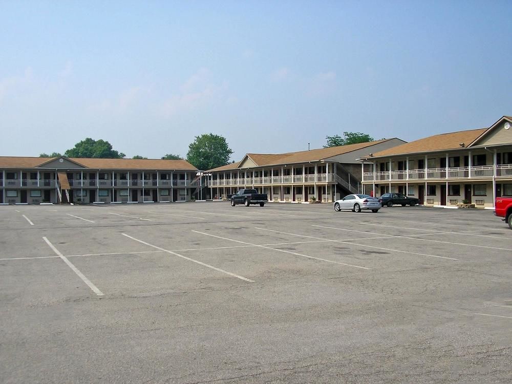 Americas Best Value Inn St. Albans South Charleston - photo 2