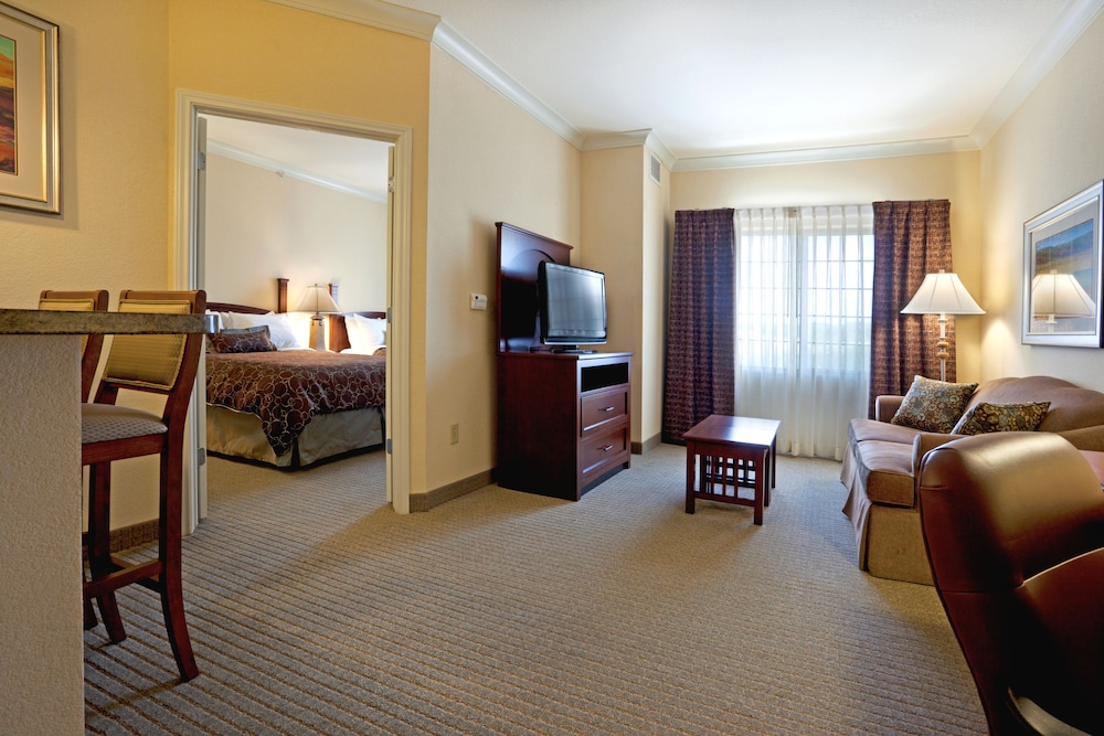 Staybridge Suites San Antonio Sea World an IHG Hotel - photo 3